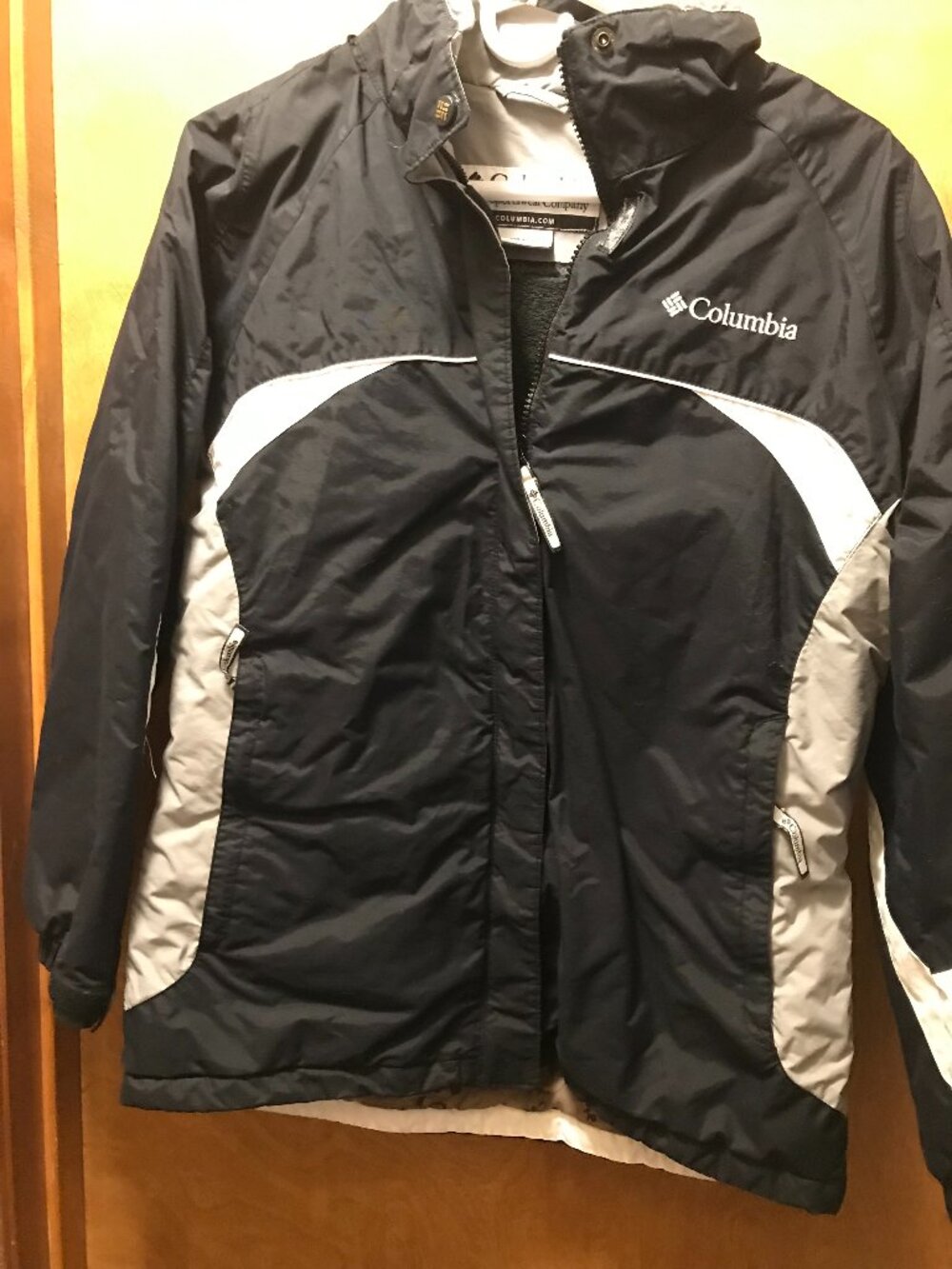 Columbia Women's Small Ski Jacket Black White Grey Alpine Action Winter Coat